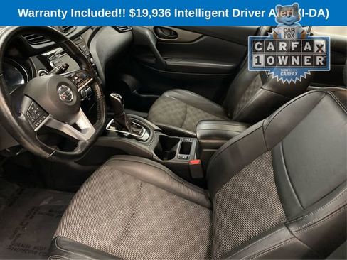 Used 2022 Nissan Rogue Sport SV w/ Technology Package image 10