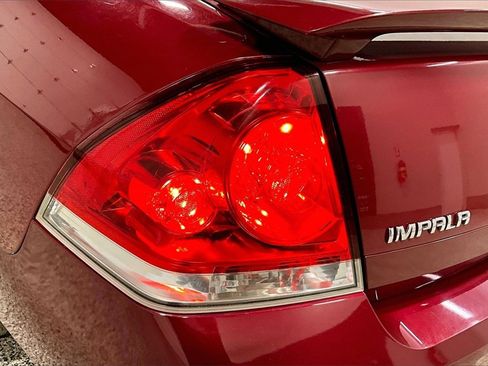 Used 2006 Chevrolet Impala SS w/ Convenience Package image 22