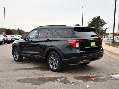 Used 2026 Ford Explorer Active w/ Active Comfort Package image 4