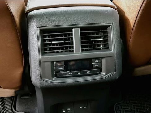 Certified 2023 Volkswagen Atlas SEL AWD/4WD image 26