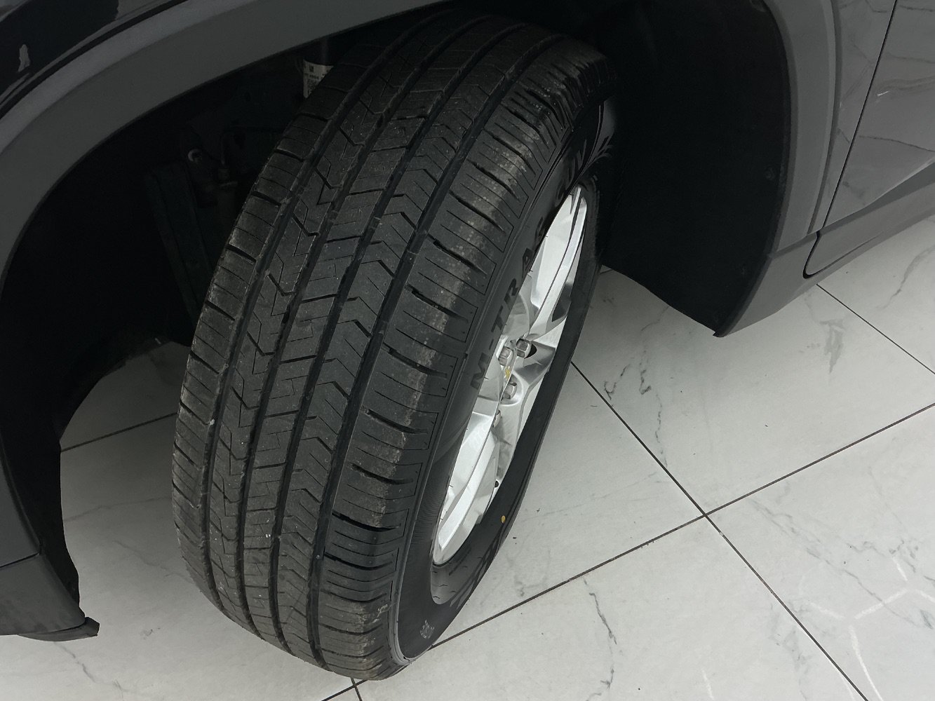 Used 2021 Chevrolet Traverse LS AWD/4WD image 42