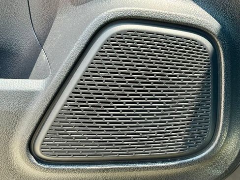 Certified 2023 Mercedes-Benz GLB 250 4MATIC image 38