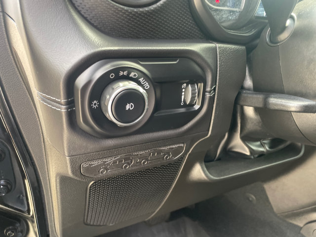 Certified 2025 Jeep Wrangler Unlimited Rubicon AWD/4WD image 28