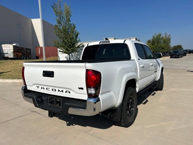 Used 2022 Toyota Tacoma SR5 RWD image 3