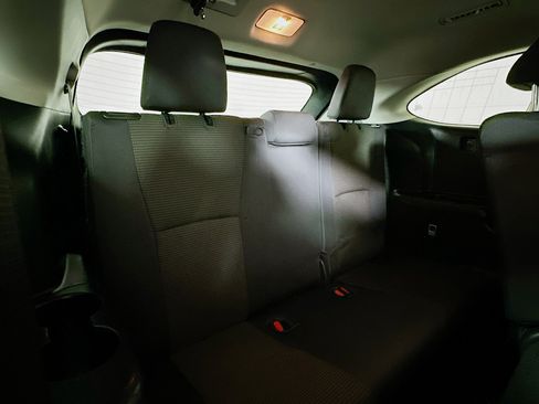 Used 2023 Toyota Highlander LE image 26