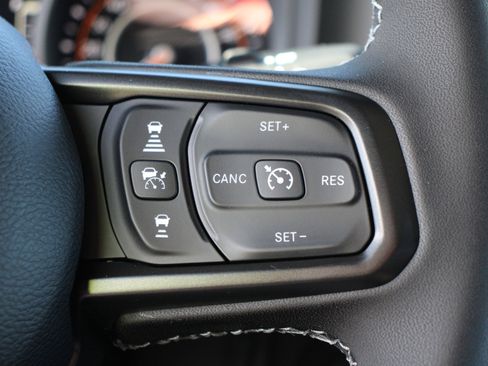 New 2026 Jeep Wrangler Unlimited Rubicon AWD/4WD image 10