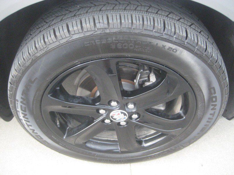 Used 2024 Buick Enclave Essence w/ Sport Touring Edition FWD image 9