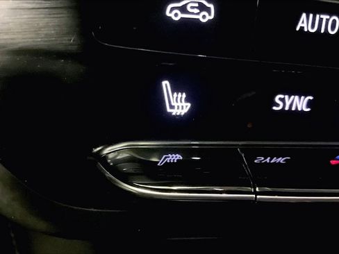 Used 2023 Buick Envision Essence FWD image 35