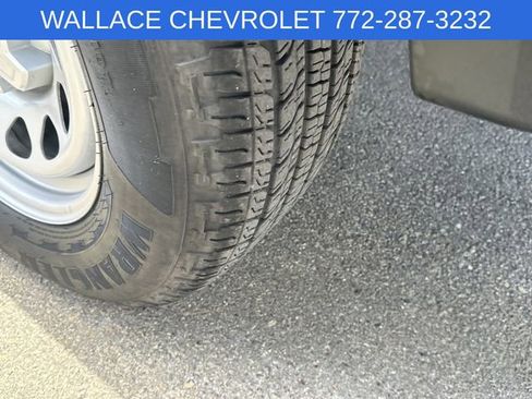 Used 2024 Chevrolet Colorado W/T RWD image 10