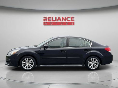 Used 2013 Subaru Legacy 2.5i Premium AWD/4WD image 3