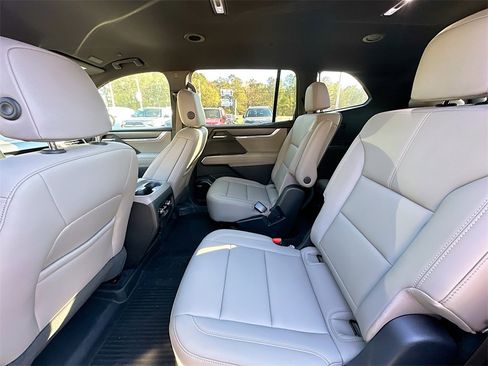 New 2025 GMC Acadia Elevation w/ Elevation Premium Package image 4