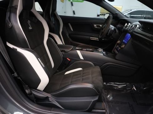Used 2022 Ford Mustang Shelby GT500 w/ Carbon Fiber Track Pack RWD image 83