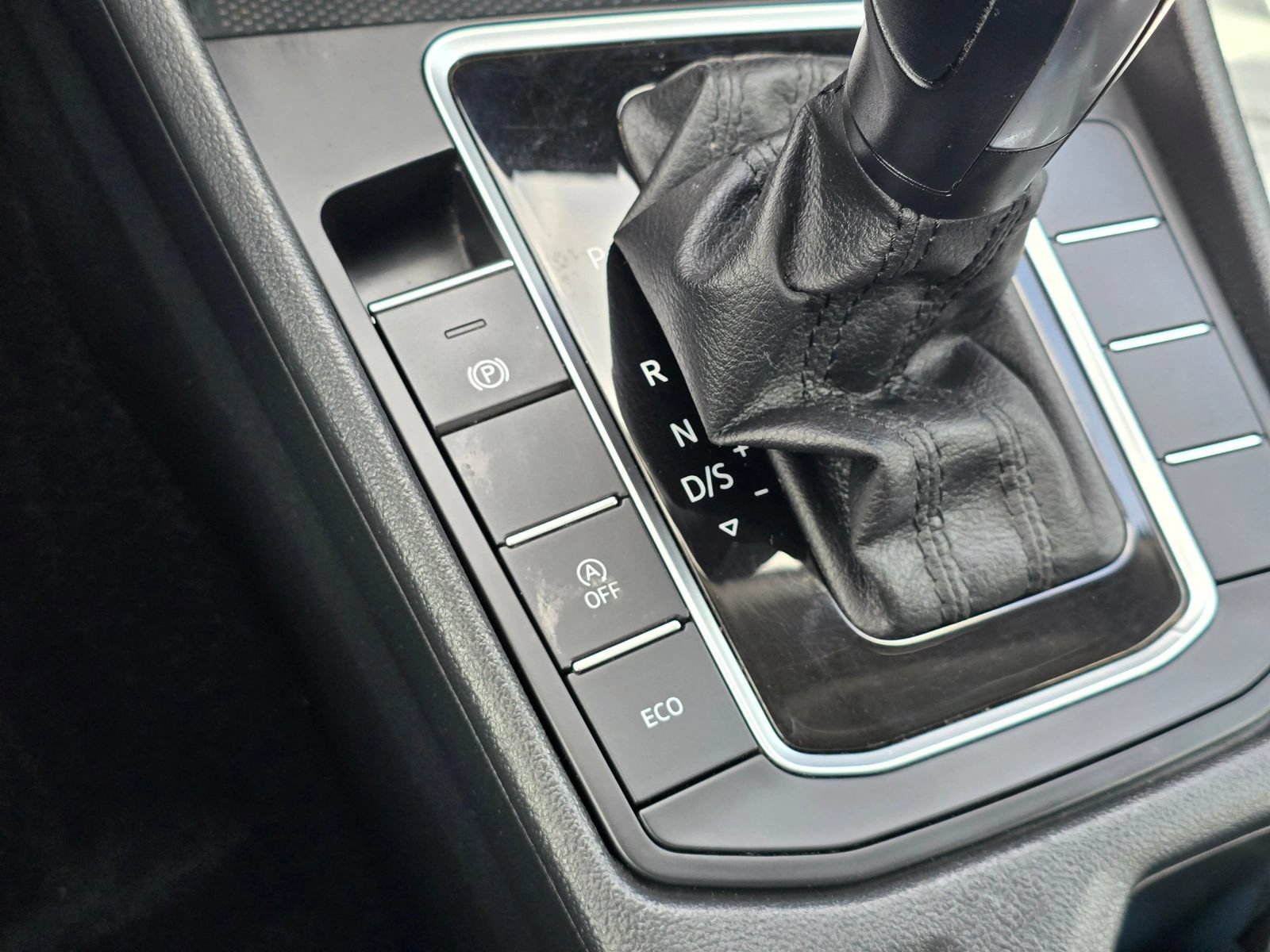 Used 2019 Volkswagen Jetta S w/ Driver Assistance Package FWD image 31