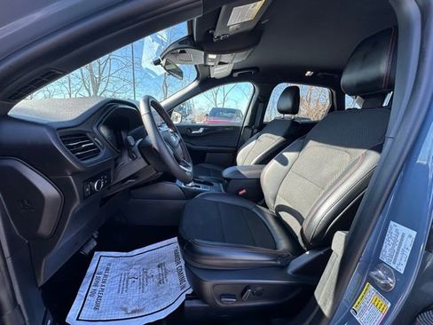 Used 2025 Ford Escape ST-Line w/ Equipment Group 301A image 24