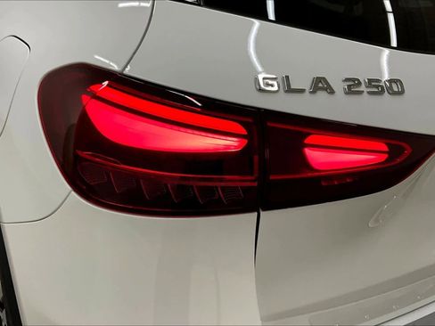 New 2026 Mercedes-Benz GLA 250 image 14