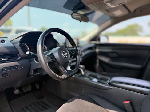 Used 2025 Nissan Sentra S FWD image 21