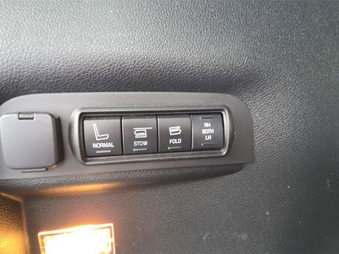 Used 2019 Ford Explorer Limited w/ Class III Trailer Tow Package image 23