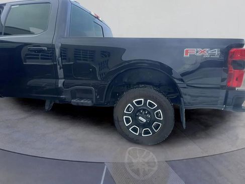 Used 2025 Ford F250 Platinum image 12