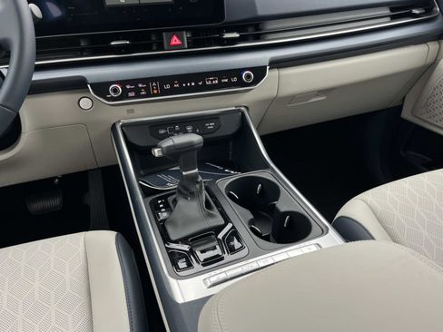 New 2026 Kia Carnival EX FWD image 17