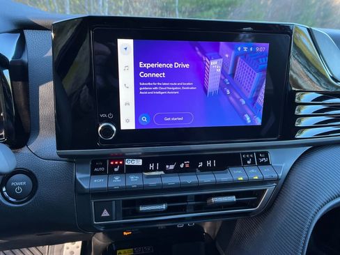 New 2026 Toyota Camry SE w/ Convenience Package image 16