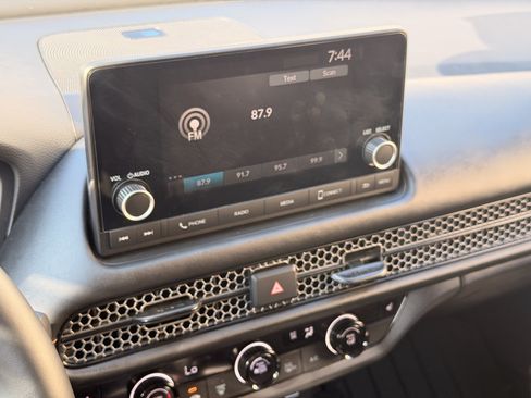 Certified 2025 Honda HR-V Sport image 22