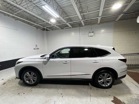 Used 2025 Acura MDX SH-AWD image 3