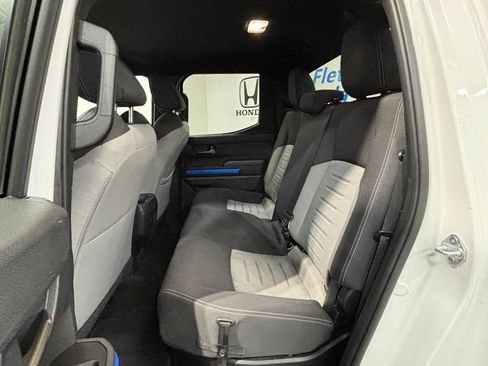 Used 2025 Toyota Tacoma TRD Sport AWD/4WD image 27