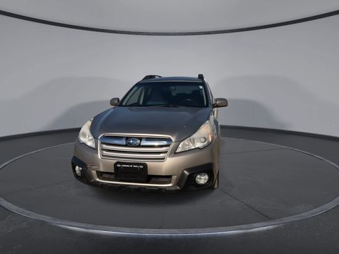 Used 2014 Subaru Outback 2.5i Premium w/ Moonroof Package image 3