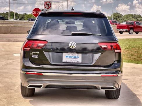 Used 2021 Volkswagen Tiguan S FWD image 6