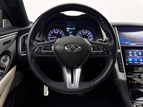Used 2017 INFINITI Q60 Red Sport 400 image 33