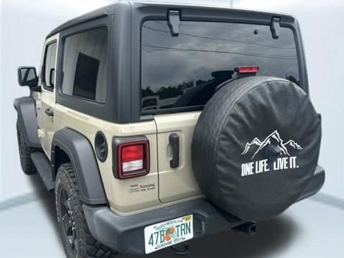 Used 2022 Jeep Wrangler Sport AWD/4WD image 4
