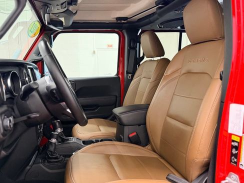 Used 2021 Jeep Wrangler Unlimited Sahara w/ Uconnect 4C Nav & Sound Group AWD/4WD image 13