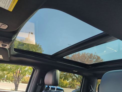 Used 2018 Ford F150 Raptor w/ Equipment Group 802A Luxury image 19