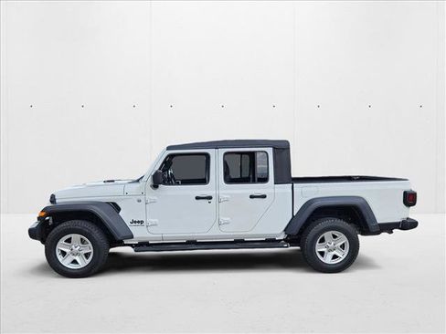Used 2020 Jeep Gladiator Sport w/ Quick Order Package 24S image 9