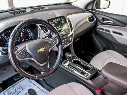 Used 2018 Chevrolet Equinox LT FWD image 15