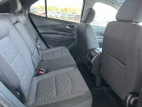 Used 2018 Chevrolet Equinox LT image 16