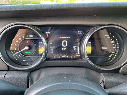Used 2023 Jeep Wrangler Unlimited AWD/4WD image 8