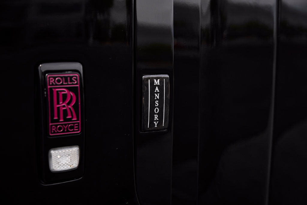 Used 2023 Rolls-Royce Phantom Sedan RWD image 13