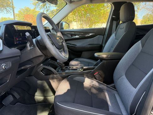 Used 2025 Chevrolet TrailBlazer LT image 27