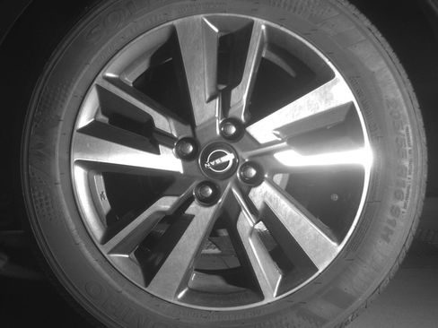 Used 2025 Nissan Versa SV FWD image 14