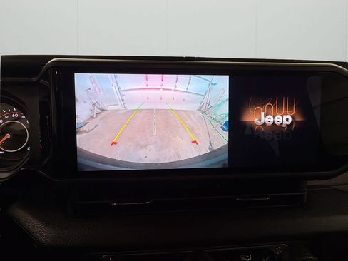 Used 2025 Jeep Wrangler Unlimited Sport AWD/4WD image 26