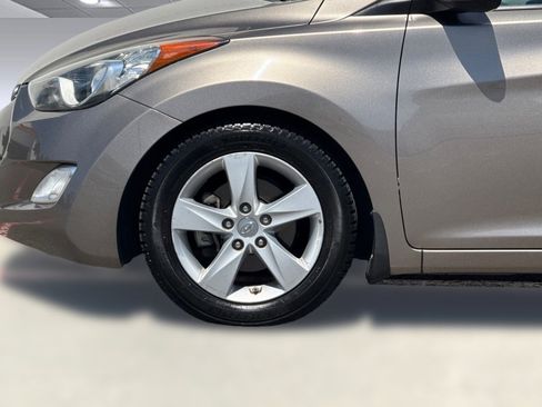Used 2013 Hyundai Elantra GLS w/ Preferred Pkg FWD image 21