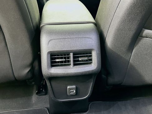 Used 2019 Chevrolet Equinox LT image 27