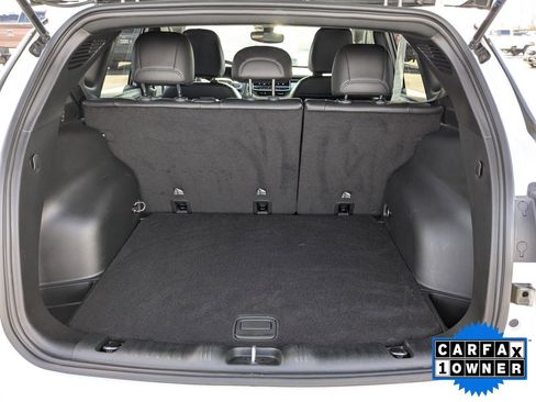 Used 2024 Jeep Compass Latitude image 14