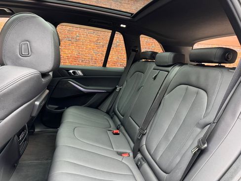 Used 2022 BMW X5 xDrive40i w/ Climate Comfort Package AWD/4WD image 28