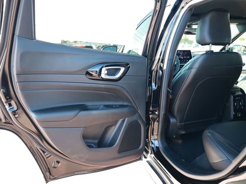 New 2026 Jeep Compass Latitude image 31