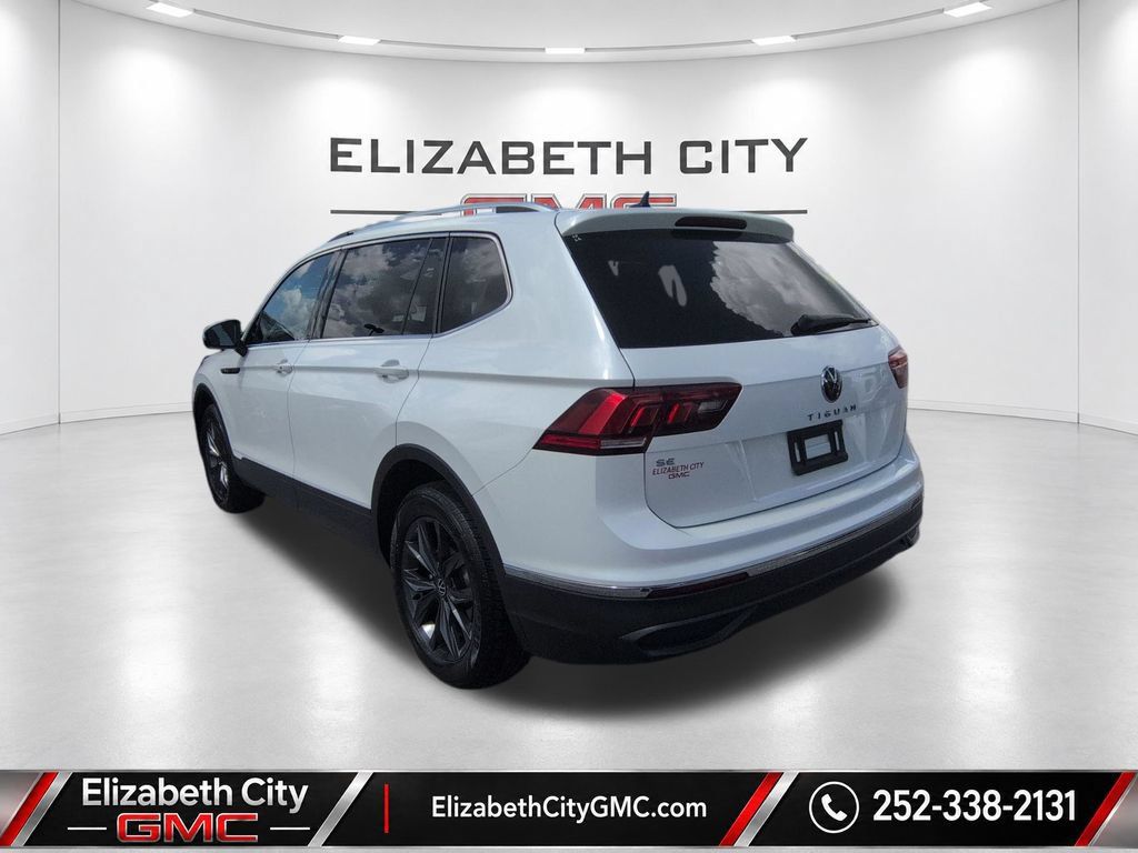 Used 2023 Volkswagen Tiguan SE FWD image 9