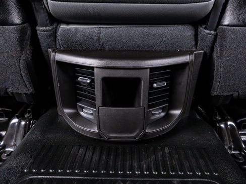 Used 2025 RAM 2500 Tradesman w/ Chrome Appearance Group AWD/4WD image 33