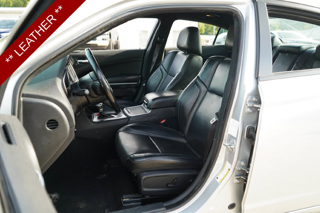 Used 2021 Dodge Charger SXT w/ Leather Interior Group RWD image 7