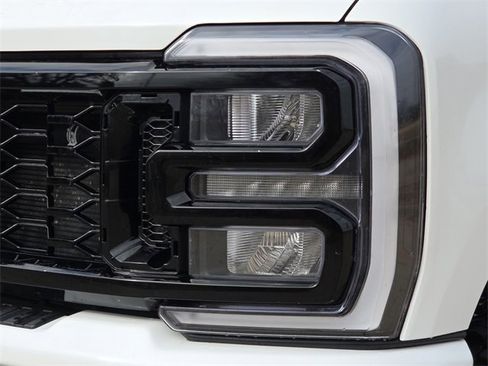 Used 2024 Ford F350 Lariat w/ Lariat Ultimate Package image 4